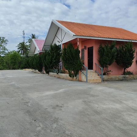 Chanakarn Guesthouse サンクラブリー エクステリア 写真